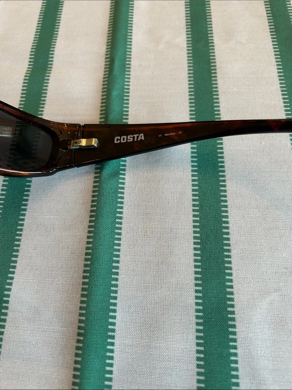 Costa Del Mar Hammerhead HH10 Tortoise Sunglasses with Chums